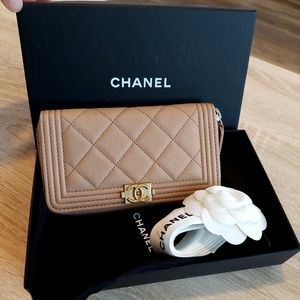 AUTHENTIC Chanel Wallet.